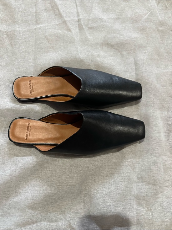 Vagabond Shoes - Vagabond Black Leather Square-Toe Slip Mules